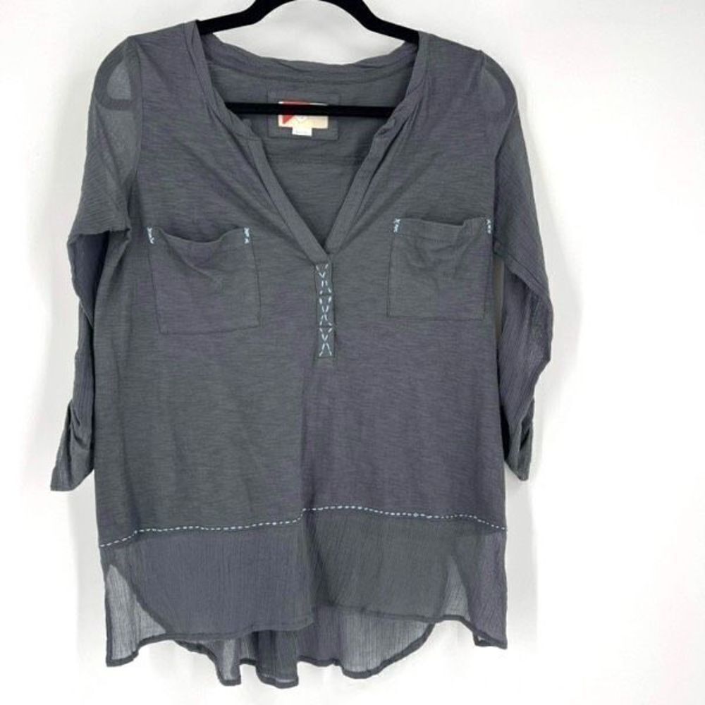Anthropologie Paper Locket Gray Crepe Drapey‎ Contrast Blue Stitch Top Shirt XS